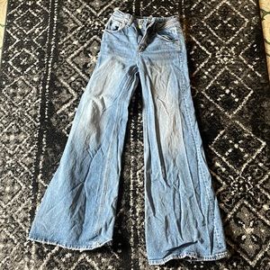 Petra153 bell bottom jeans